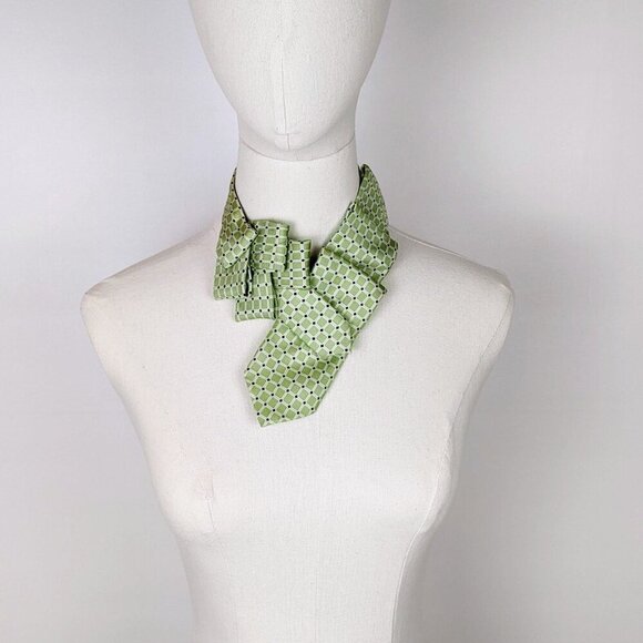 Women's Fern Green Skinny Ascot Tie -  Silk Scarf - Unique Cravat - Picture 5 of 8